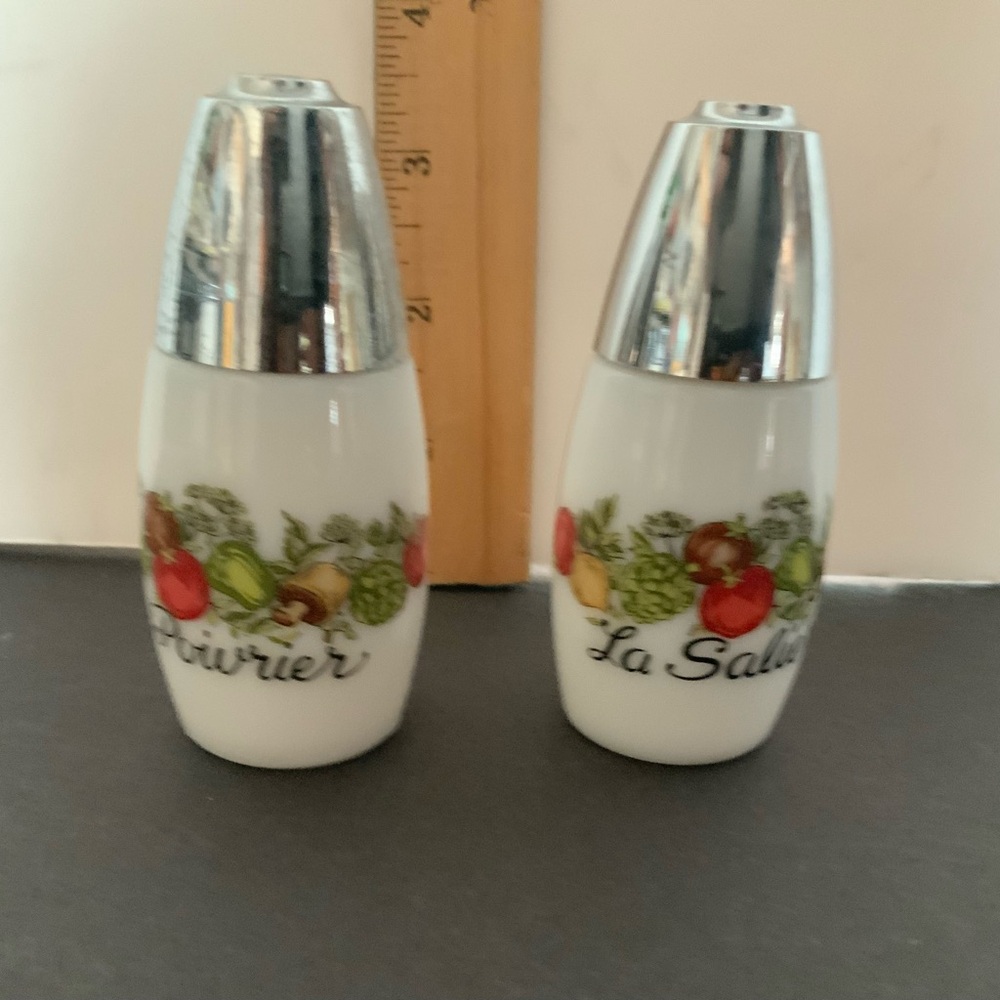 Vintage SPICE OF LIFE Salt & Pepper Shakers Corning Ware Gemco
